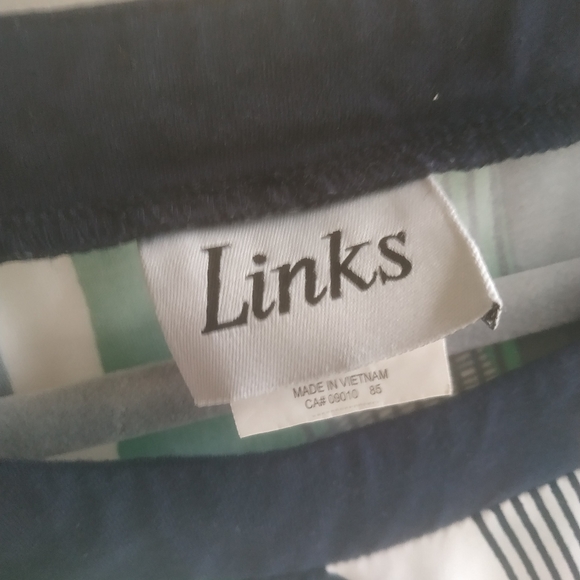 Abstract women's blouse - Picture 4 of 7